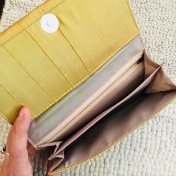 Vintage Floral Silk Embroidered Wallet NWOT - Picture 4 of 5